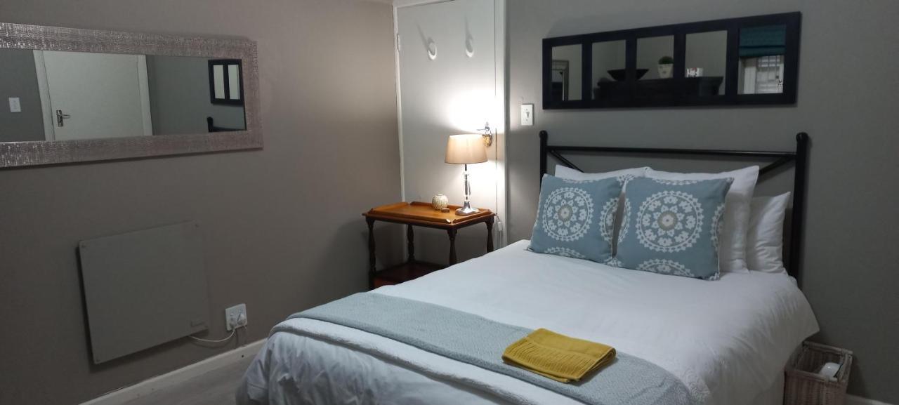 Peony Luxury Room With Wifi And Own Entrance Municipalità locale di Municipalità locale di Stellenbosch Esterno foto