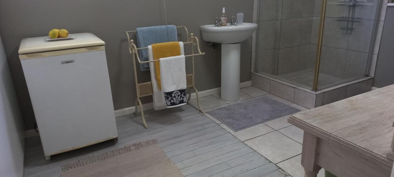 Peony Luxury Room With Wifi And Own Entrance Municipalità locale di Municipalità locale di Stellenbosch Camera foto
